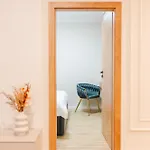 Chic Modern - Work-friendly & Comfortable Kluż-Napoka