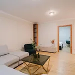 Chic Modern - Work-friendly & Comfortable Apartament Kluż-Napoka