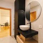 Apartament Chic Modern - Work-friendly & Comfortable