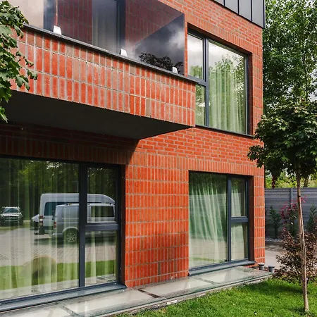 Chic Modern - Work-friendly & Comfortable Apartmán