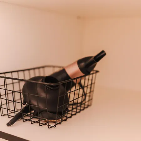 Chic Modern - Work-friendly & Comfortable