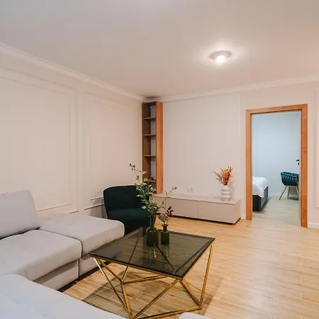 Chic Modern - Work-friendly & Comfortable Apartment Cluj-Napoca