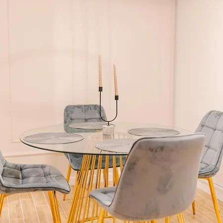 Διαμέρισμα Chic Modern - Work-friendly & Comfortable *