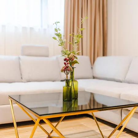 Chic Modern - Work-friendly & Comfortable * Kaloşvar