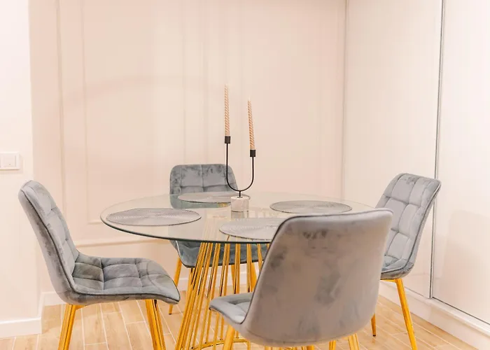 Apartment Chic Modern - Work-friendly & Comfortable *